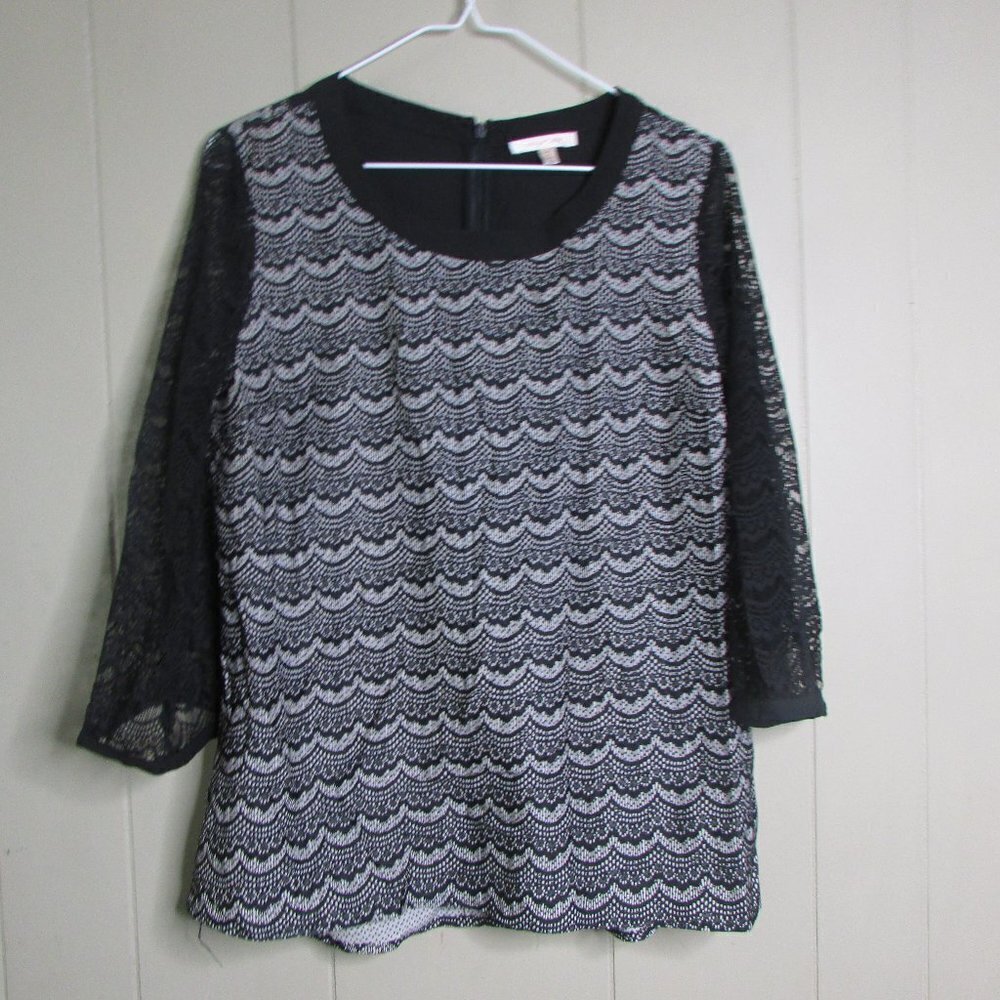 Skies Are Blue Blouse M Lace 3/4 Sleeve Black White
